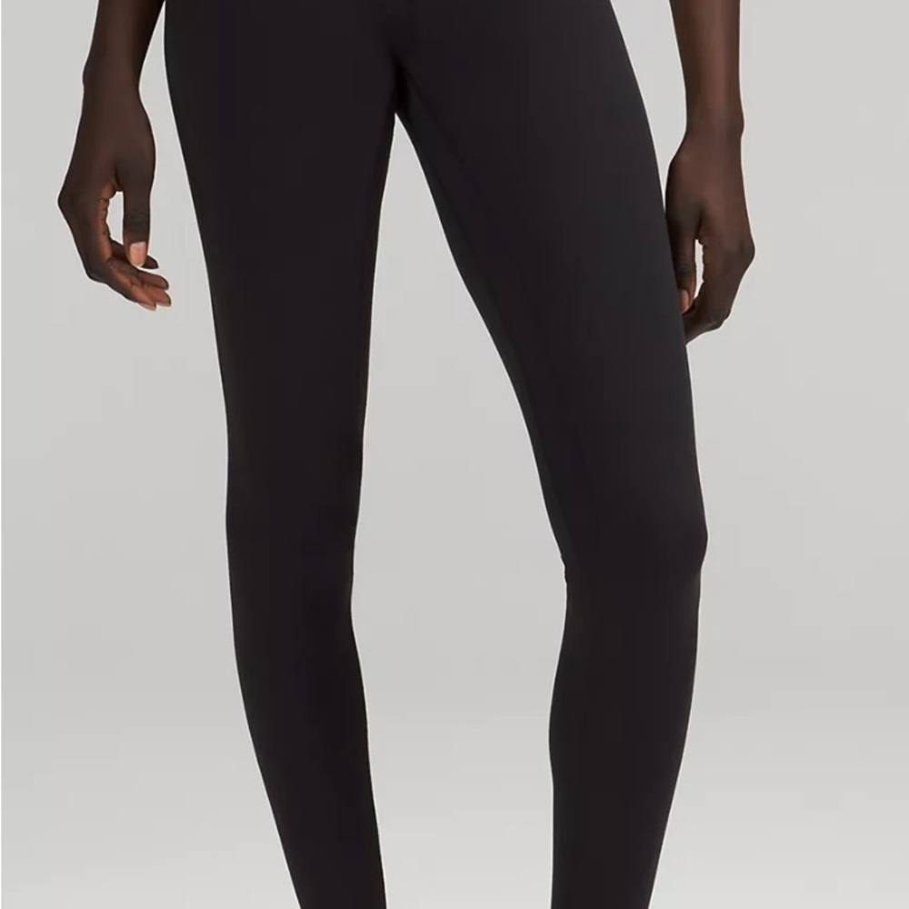 Lululemon High Rise 25” Wunder Unders in Black *Luxtreme